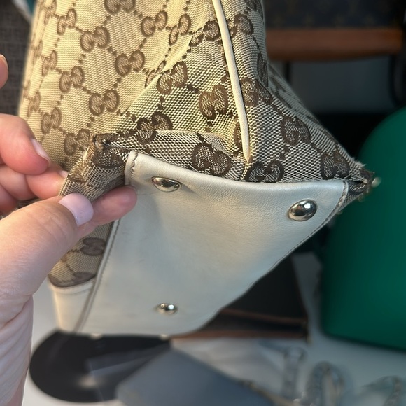 Large Gucci, zipper tote, cream, and brown - Picture 7 of 10